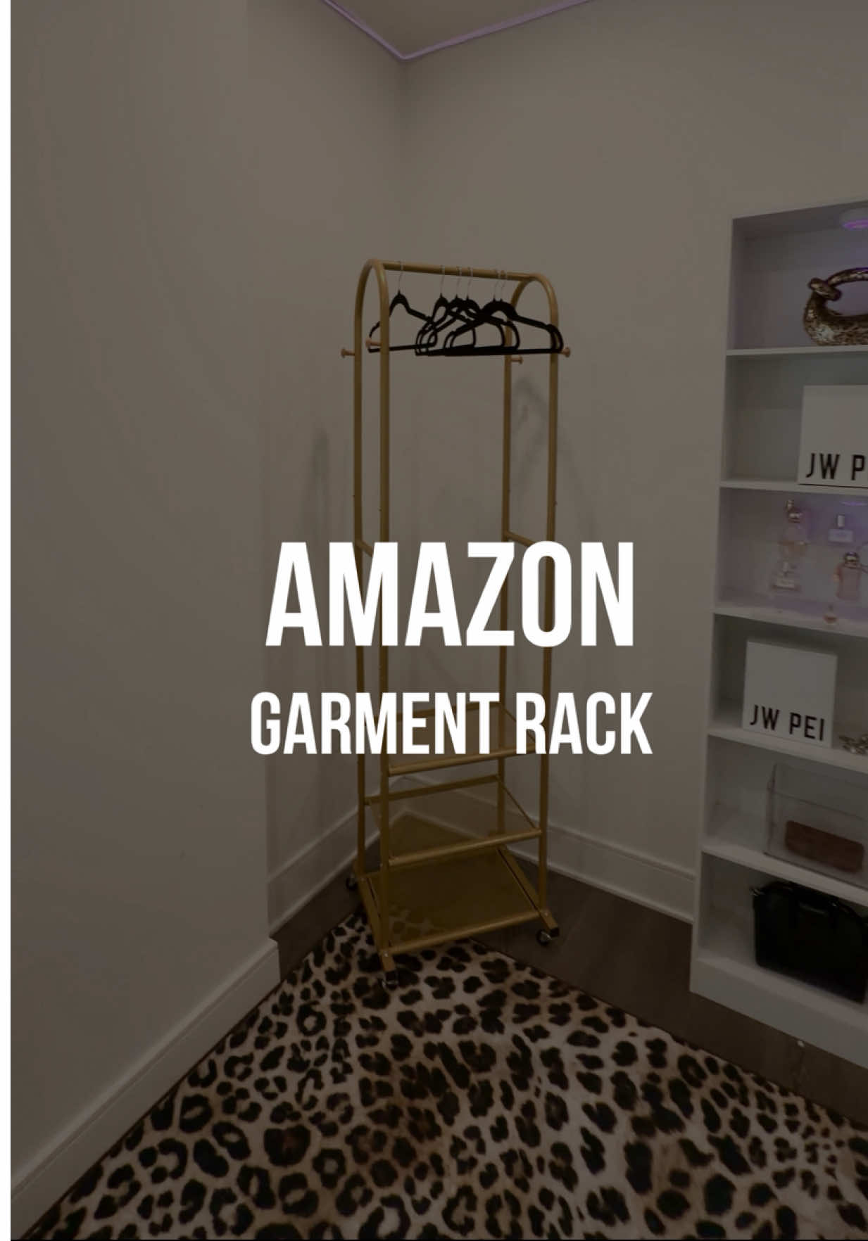 Found the perfect garment rack to fill that empty space in the glamroom😍
